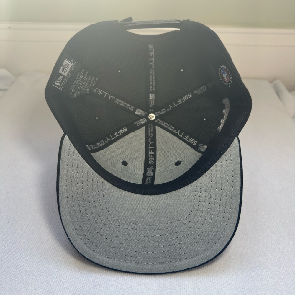 Men’s New York Yankees New Era Snapback Black & Gray - Picture 5 of 5